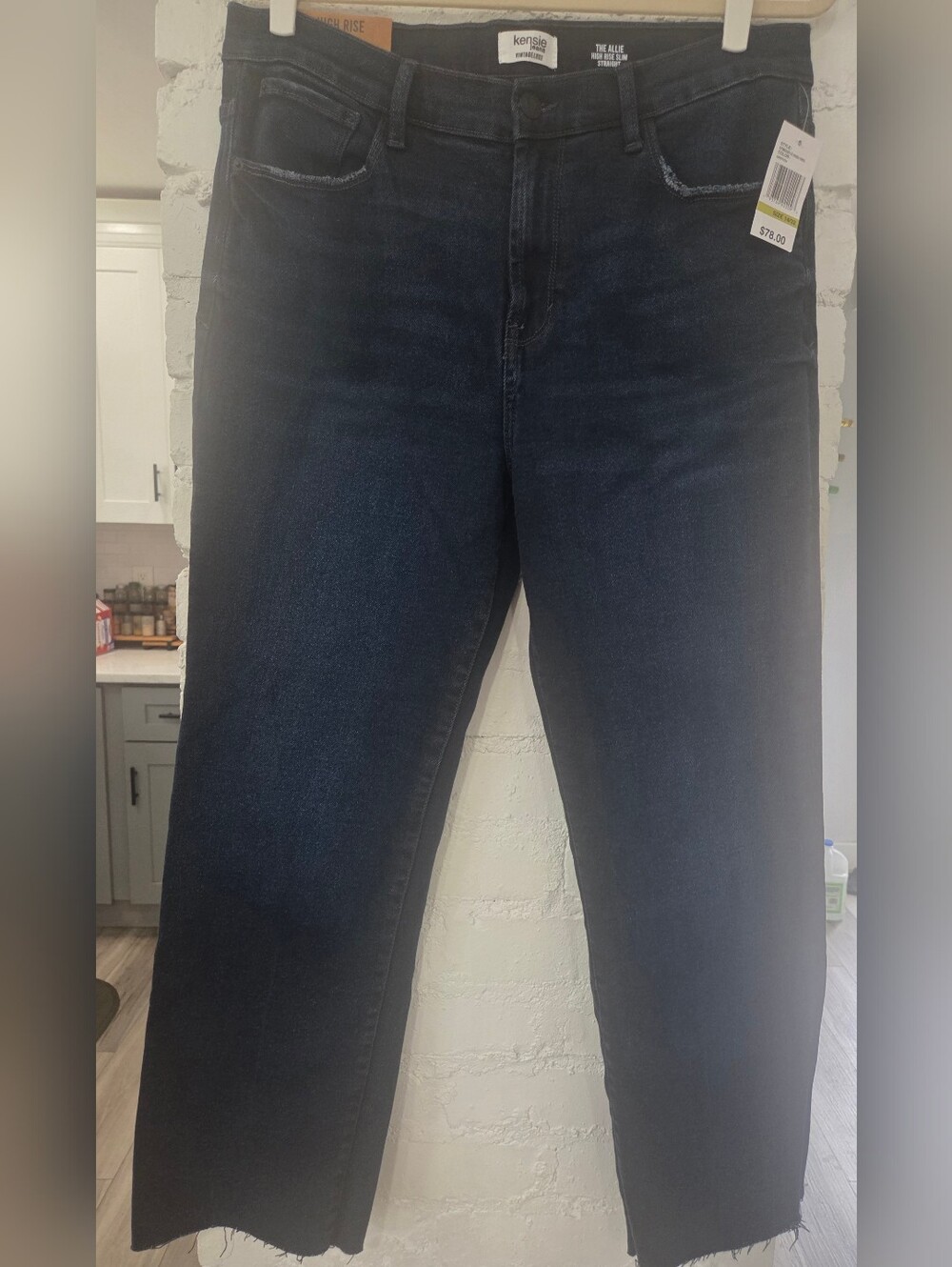 NWT - Kensie Women's Dark Indigo Straight-Leg Raw Hemmed Jeans With Stretch